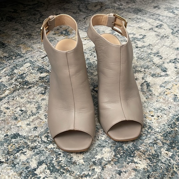 Saks Fifth Avenue Mule heels - Picture 2 of 4